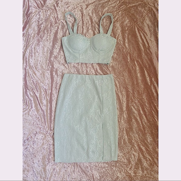 Dresses & Skirts - Light aqua two piece set 🦋